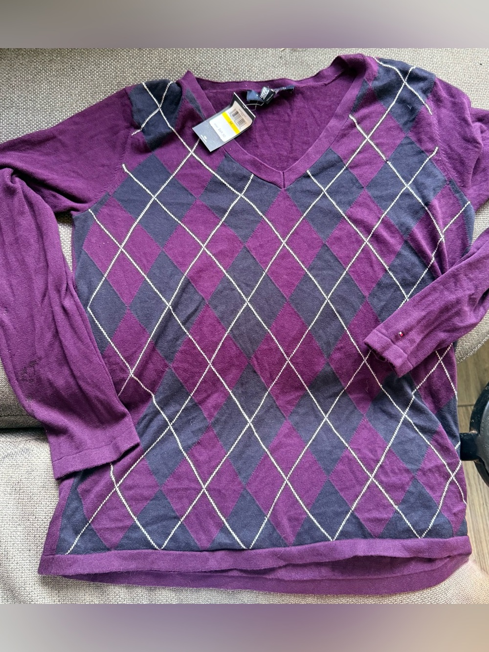 Tommy Hilfiger Plum and Charcoal Argyle V-Neck Sweater net Medium